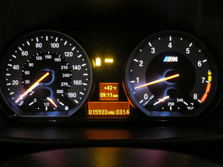 1MDash 4 BMW 1M gauges