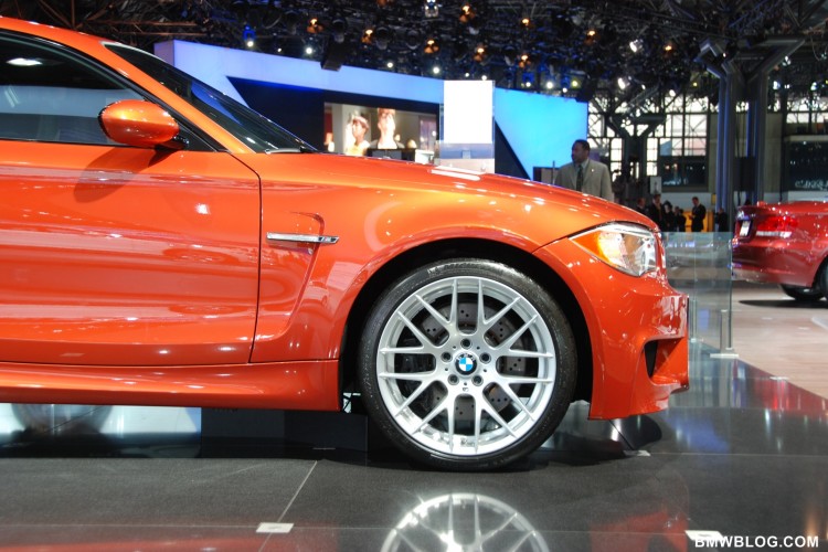 NYIAS 2011: BMW 1M in Valencia Orange