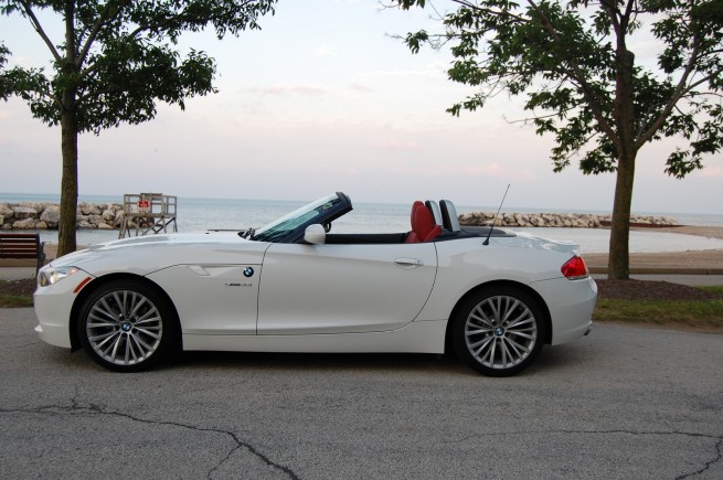 2009-BMW-Z4-sDrive35i-[28]
