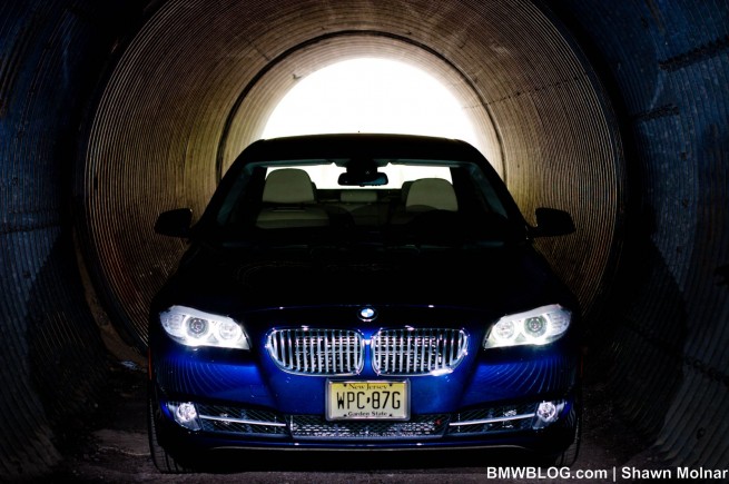 2011-bmw-550i-photos-18