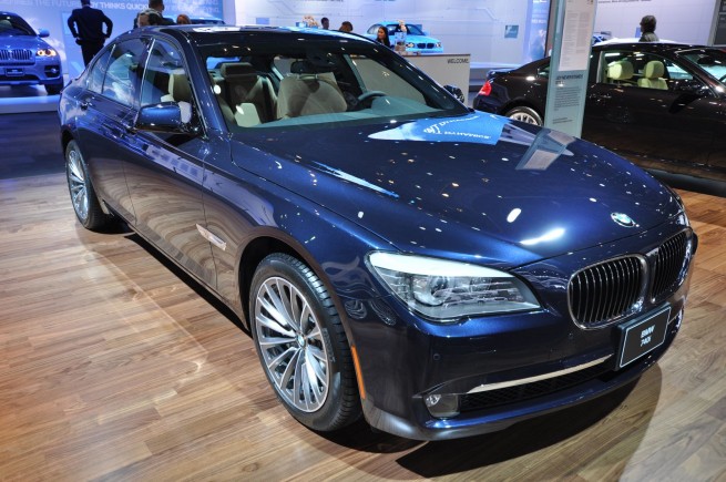 2011-bmw-740i-5