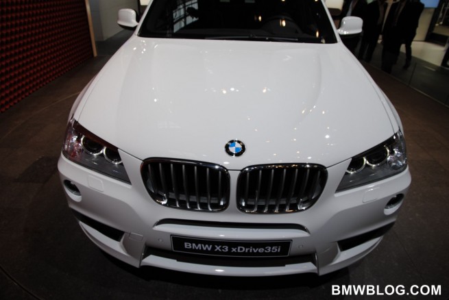 2011-bmw-x3-m-package-10