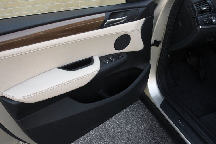 2011 BMW X3 xDrive35i at the International Media Launch