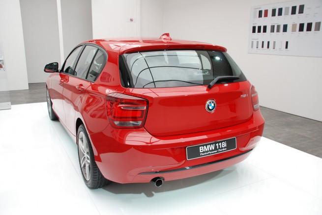 2012-bmw-1-series-netherlands-41