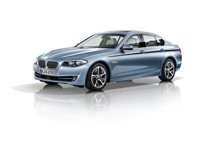 World Premiere: BMW ActiveHybrid 5