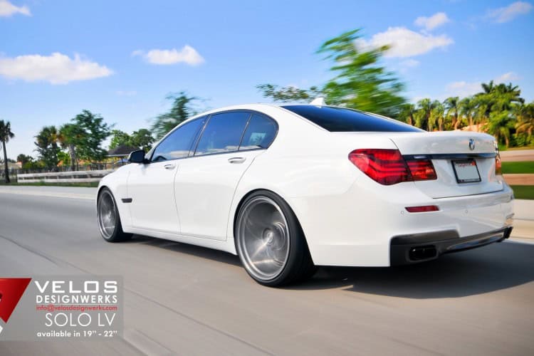 2013 BMW 750i on Velos Designwerks 22″ Solo LV Wheels