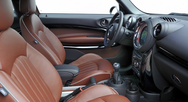 2013-MINI-Cooper-S-Paceman-interior1