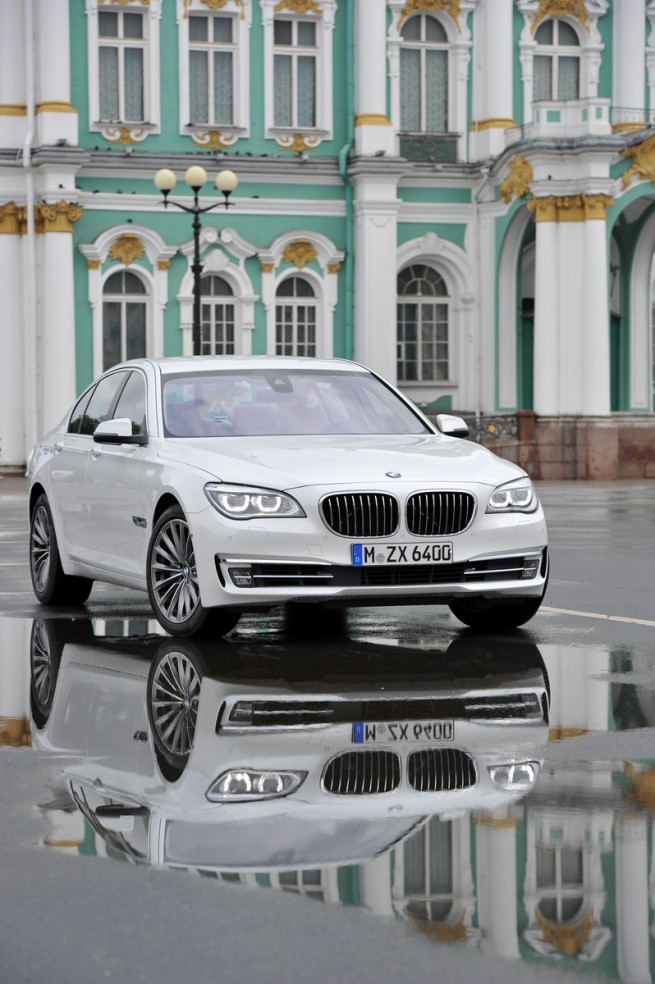 2013-bmw-7-series-02