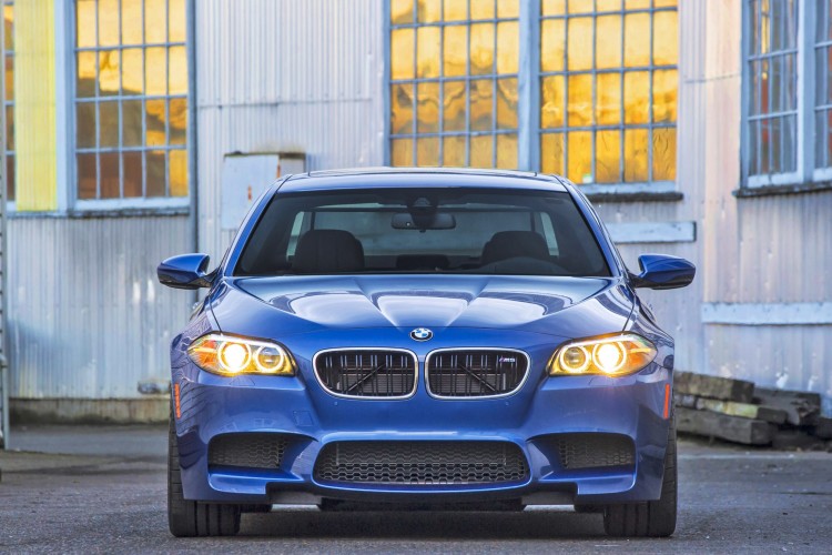 2014 BMW M5 Competition Package – MotorTrend Video Review
