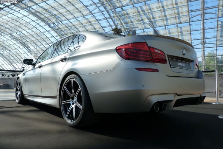 2014-BMW-M5-F10-30-Jahre-Sondermodell-Frozen-Dark-Silver-AMI-Leipzig-LIVE-02