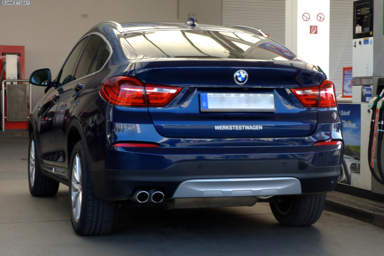 2014-BMW-X4-F26-xLine-Tiefseeblau-Metallic-Live-Fotos-06