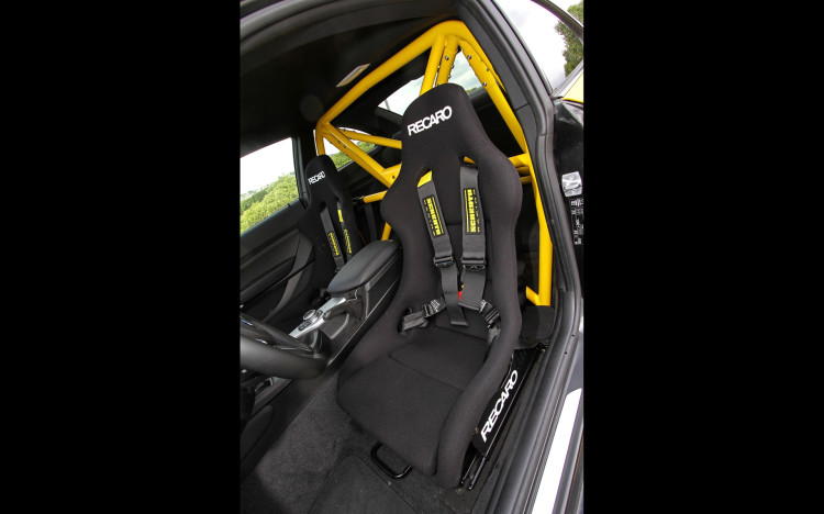 2014-Manhart-Performance-BMW-M235i-Coupe-MH2-Clubsport-Interior-1-1920x1200