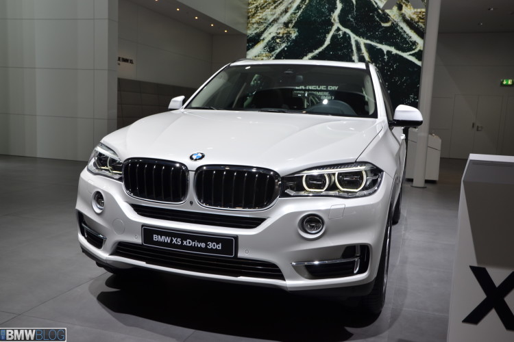 2013 Frankfurt Auto Show: 2014 BMW X5 xDrive30d and xDrive50i