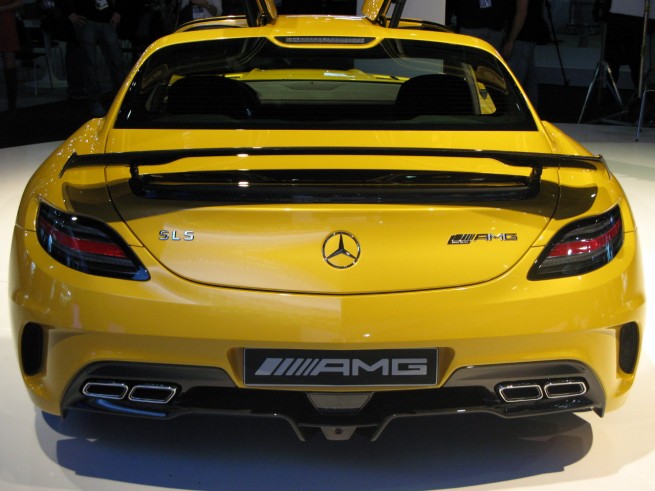 2014-mercedes-benz-sls-amg-black-series-rear-view