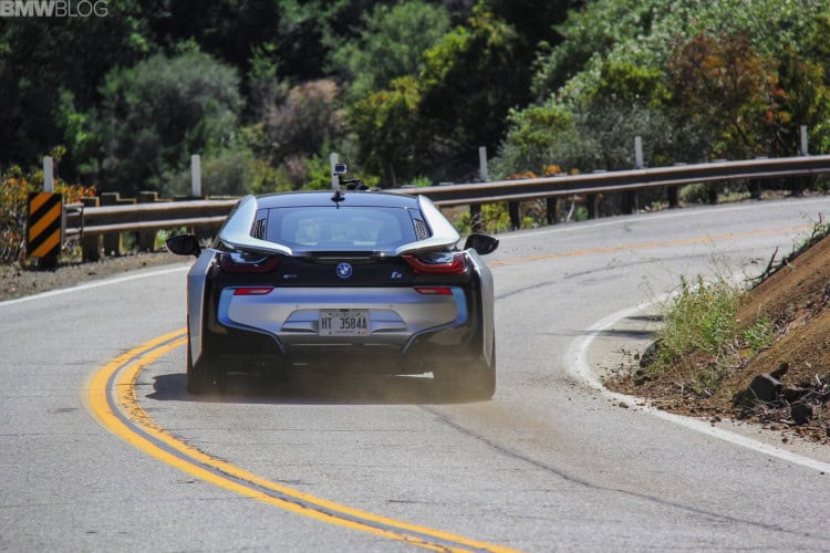 2015-bmw-i8-drive-review-14