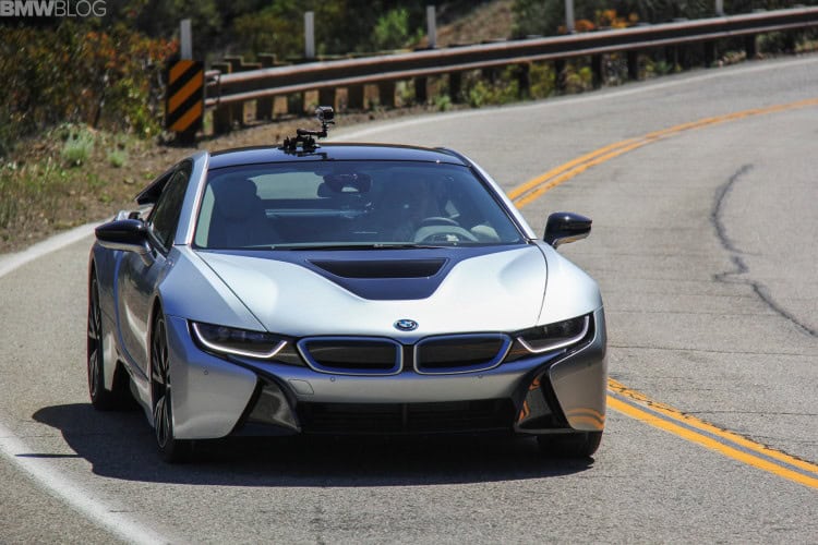 2015-bmw-i8-drive-review-16