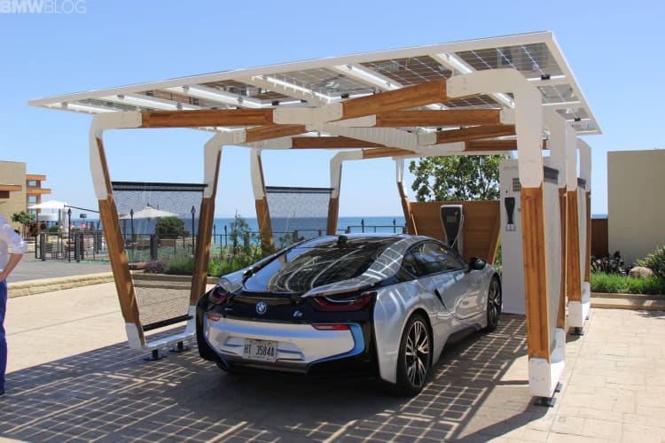 2015-bmw-i8-drive-review-bmwblog-42