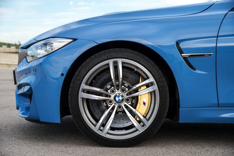 BMWBLOG reviews the Michelin Pilot Super Sport