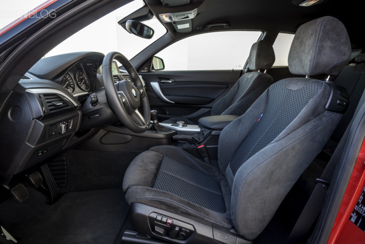 2015-bmw-m135i-interior-images-04