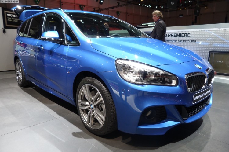 BMW-2er-Gran-Tourer-F46-2015-220i-M-Paket-Estoril-Blau-Genf-Autosalon-Live-07