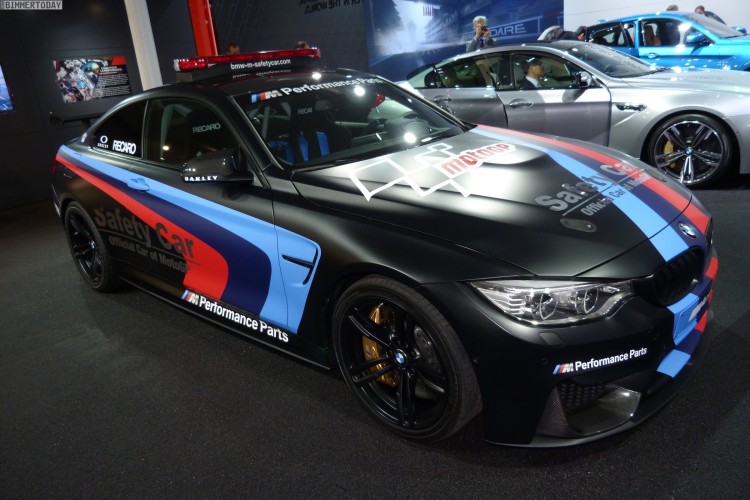 BMW-M4-Coupe-F82-Safety-Car-MotoGP-Genf-Autosalon-2015-LIVE-06