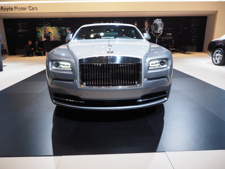 rolls-royce-wraith-inspired-by-film-images-nyias-02