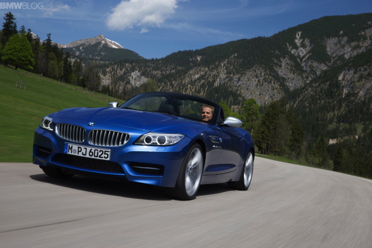 2015-bmw-z4-estoril-blue-1900x1200-images-56