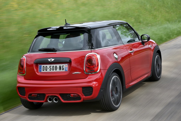 2015-mini-john-cooper-works-images-1900x1200-09