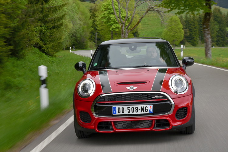 MINI John Cooper Works F56 in Chili Red