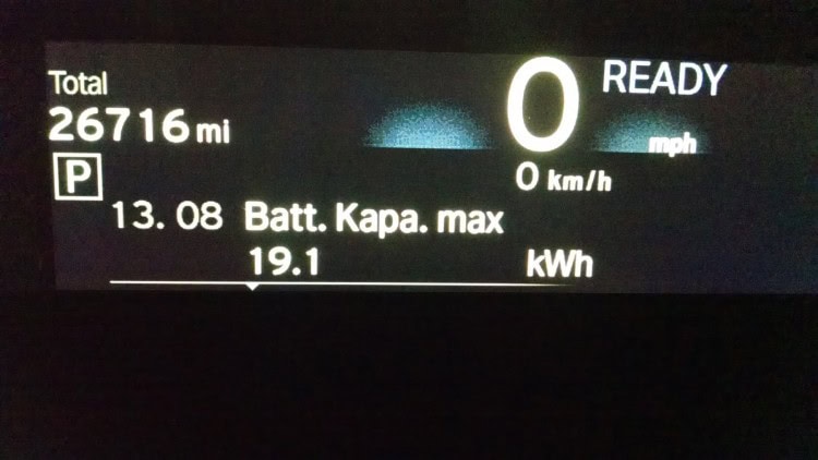 The "Secret Service Menu" shows I have 19.1 kWh available when fully charged