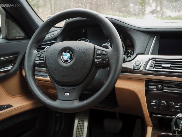 2015-bmw-740Ld-xDrive-test-drive-images-1900x1200-23