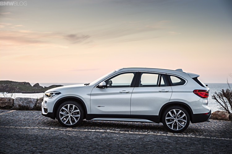2016-BMW-X1-exterior-1900x1200-images-18