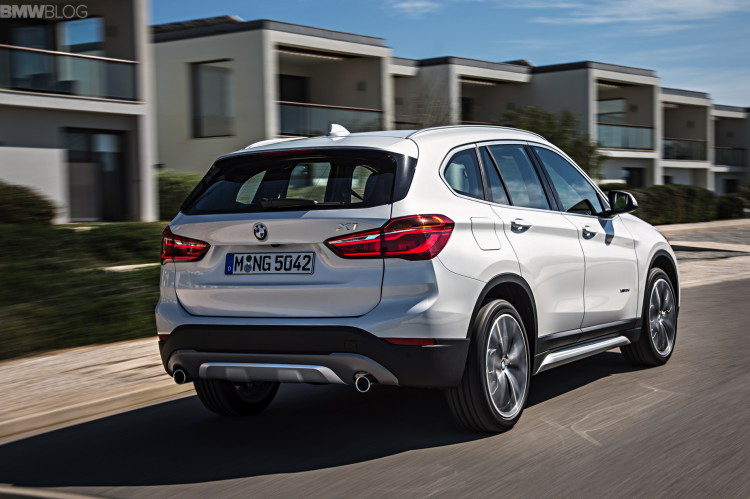 2016-BMW-X1-exterior-1900x1200-images-23