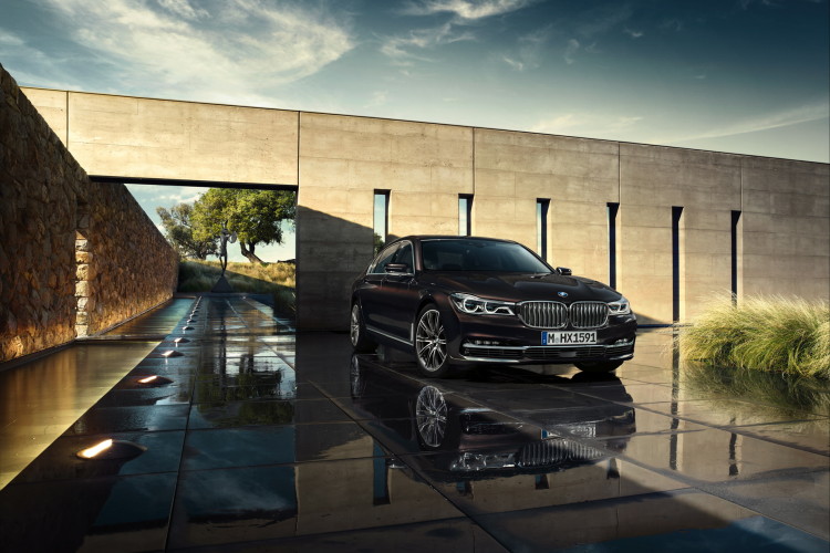 2016 BMW 7 Series – Wallpapers