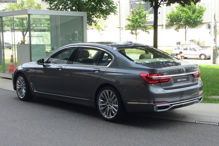 BMW-7er-2015-Live-Fotos-G11-G12-BMW-Welt-04