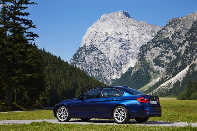 2016-bmw-340i-images-1900x1200-09