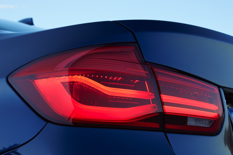 2016-bmw-340i-images-1900x1200-23