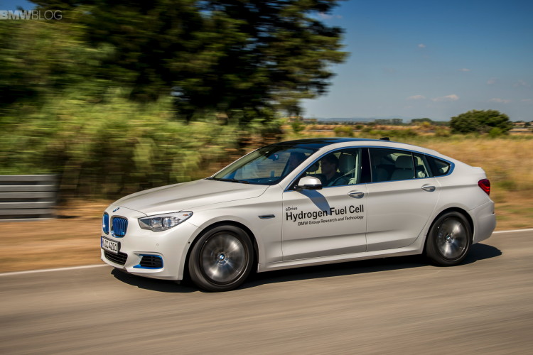 BMW says “For X5 or X7 fuel cell is a good solution”