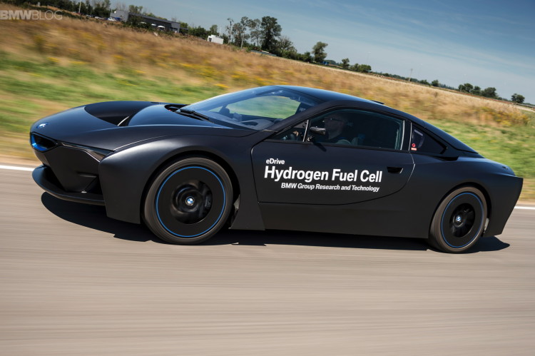 BMW-i8-hydrogen-fuel-cell--images-06