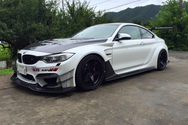 BMW M4 Widebody by Varis