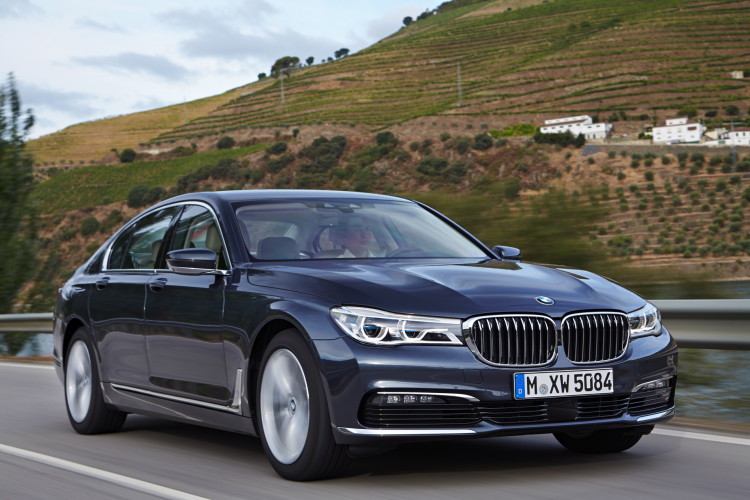 2016-bmw-730d-images-1900x1200-08
