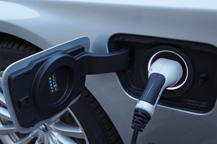 BMW won’t rid the ICE within the decade