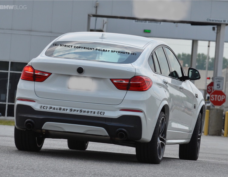2017-BMW-X4-M40i-real-life-photos-09