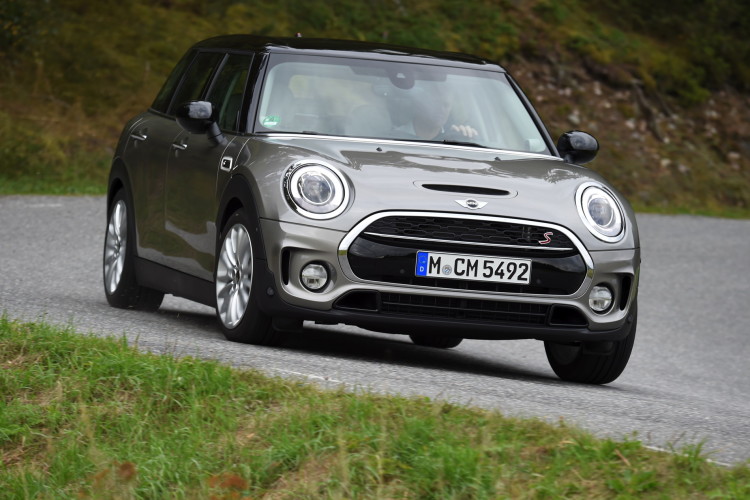 MINI Cooper S Clubman-Melting Silver metallic-images-26