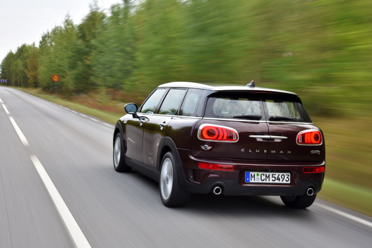 MINI Cooper S Clubman-Pure Burgundy metallic-images-41