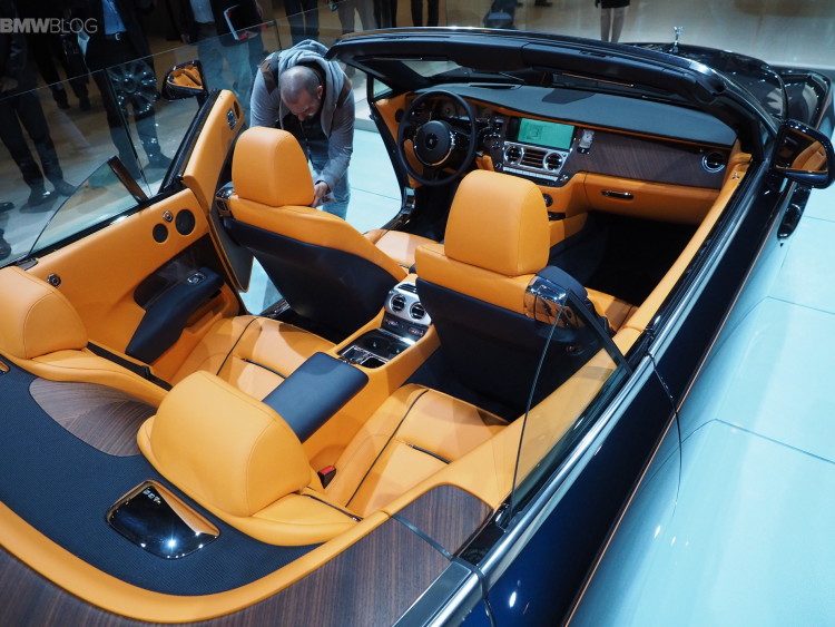 Rolls-Royce-Dawn-images-1900x1200-13