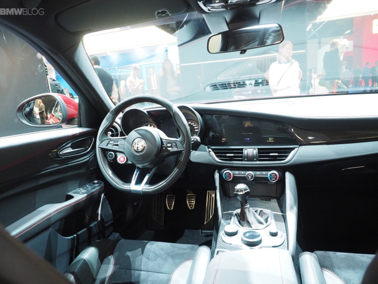 alfa-romeo-giulia-qv-images-12