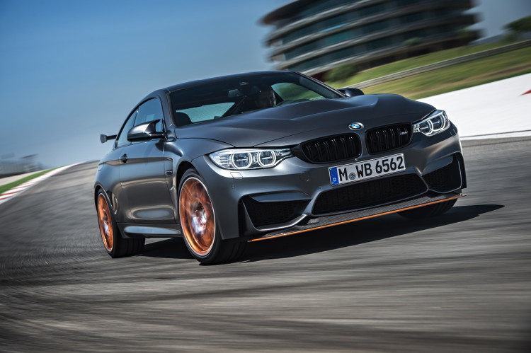 2016-BMW-M4-GTS-images-1900x1200-wallpaper-02
