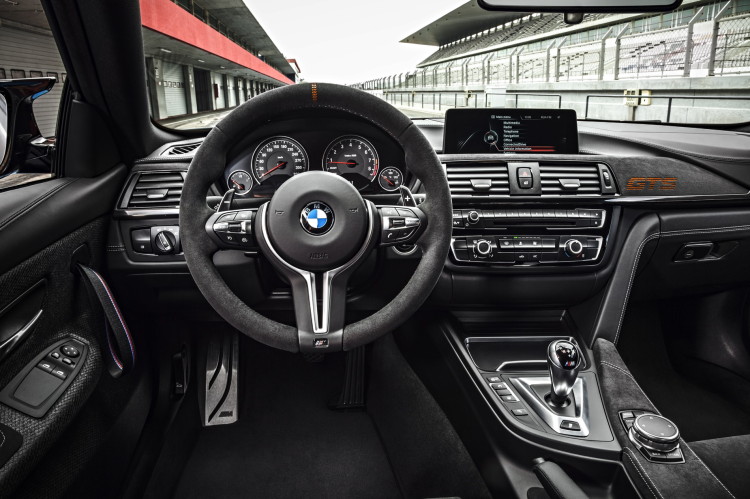 2016-BMW-M4-GTS-images-1900x1200-wallpaper-30