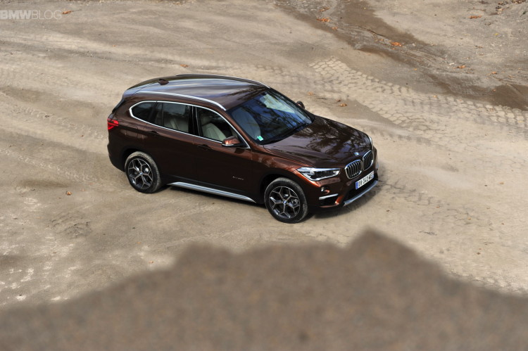 2016-BMW-X1-Chestnut-Bronze-images-43